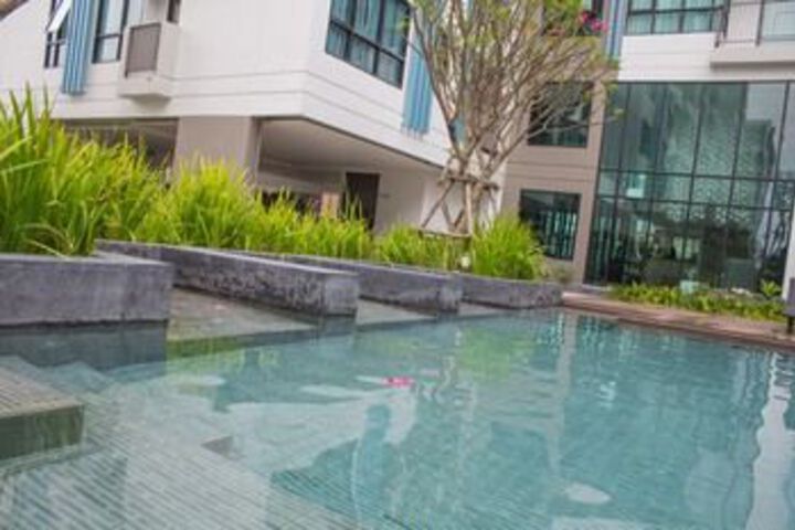 Pool 19 of 21