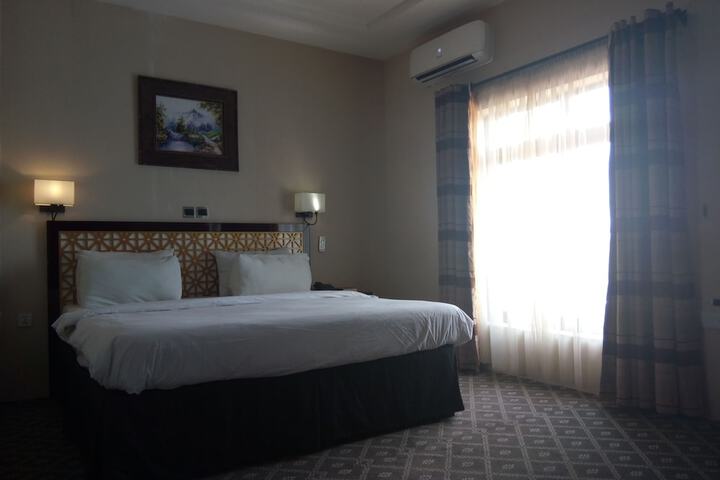 Room 13 of 39