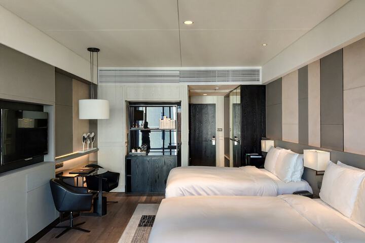 Room 35 of 126
