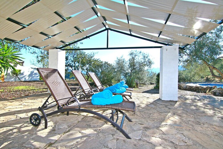 Terrace/Patio 130 of 132