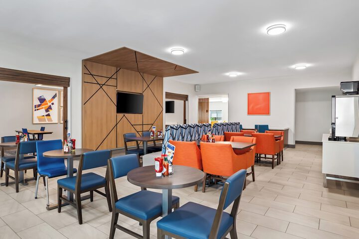 Breakfast/Coffee Service 36 of 53