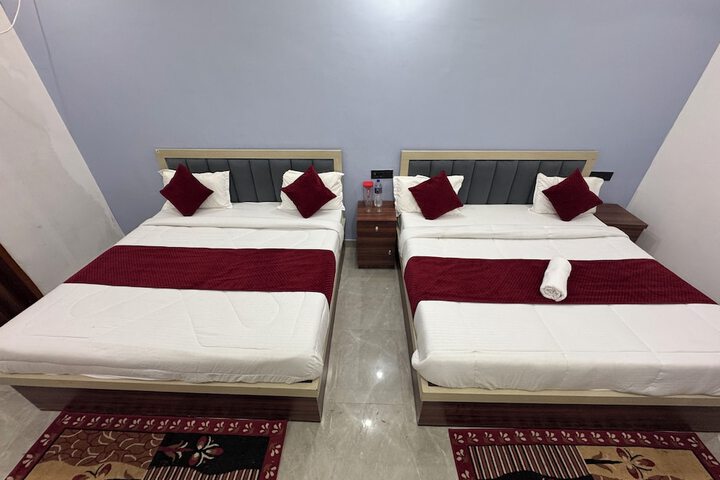 Room 12 of 25