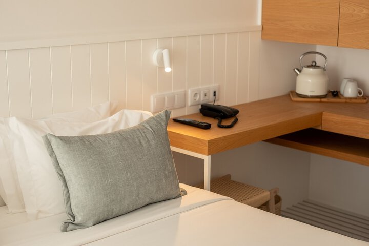 Room 10 of 40