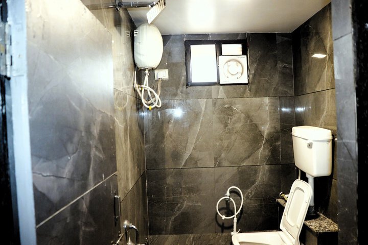 Room 42 of 57