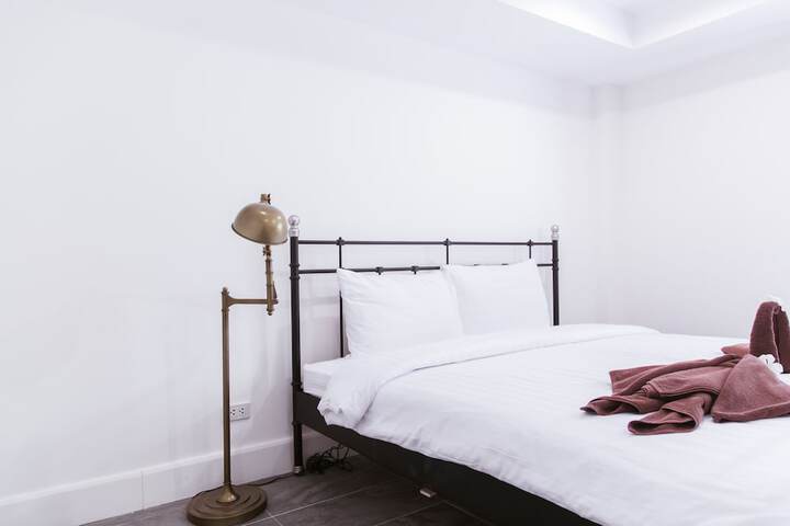 Room 58 of 353