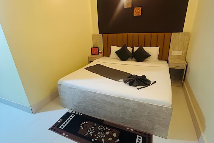 Room 3 of 19