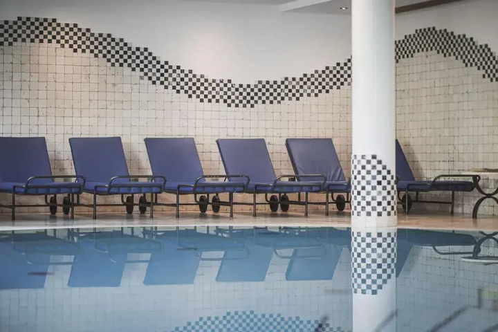 Pool 14 of 23