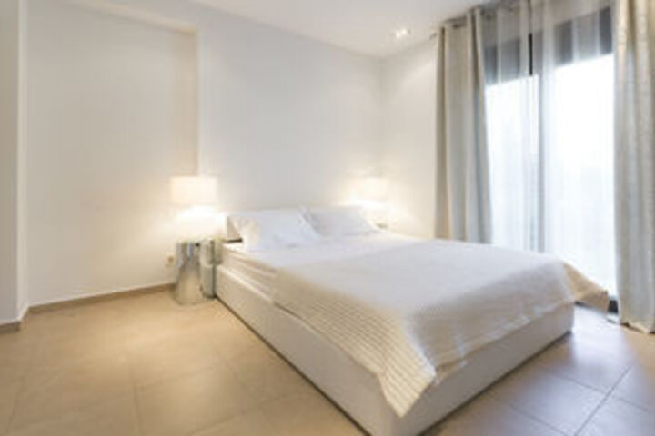 Room 33 of 85