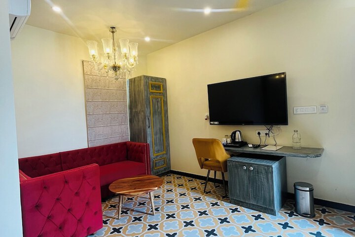 Room 92 of 167