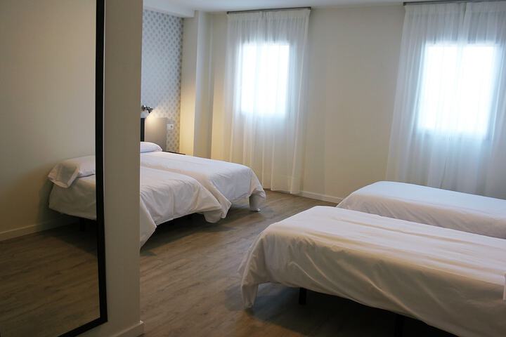Room 7 of 65