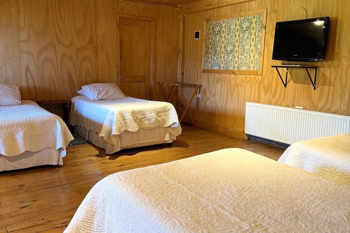 Room 3 of 8