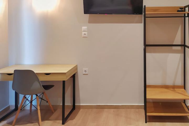 Room 2 of 36