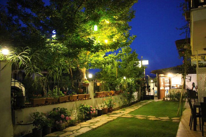 Hotel Exterior 89 of 91