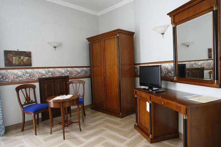 Room 18 of 58