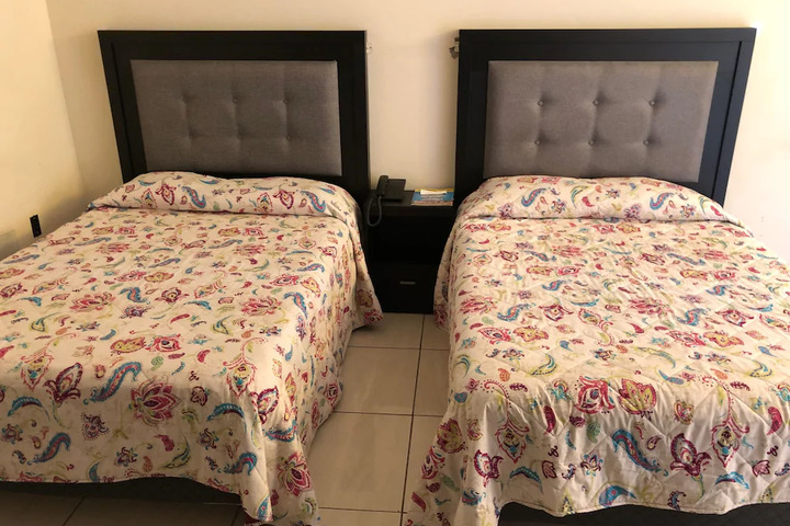 Room 5 of 7