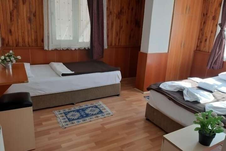 Room 7 of 15