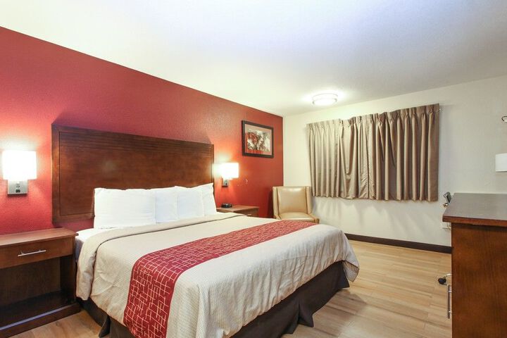 Room 12 of 25