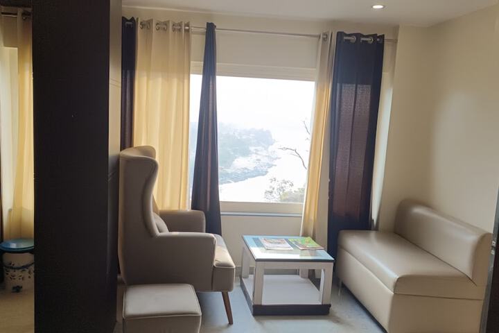 Room 42 of 120