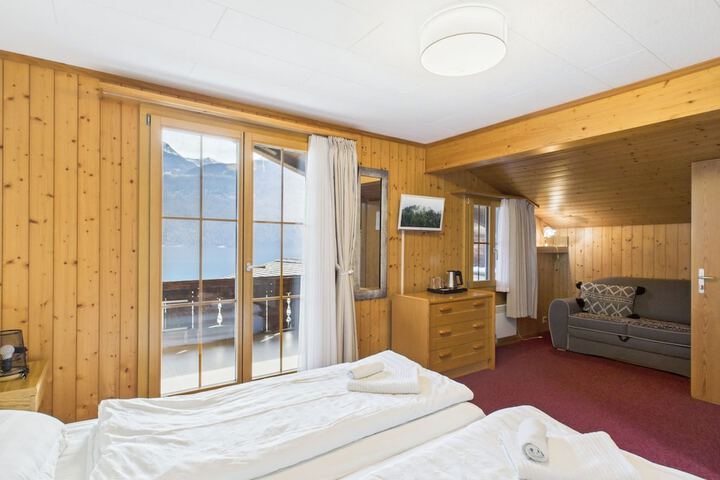 Room 2 of 46
