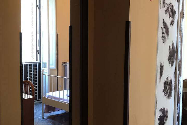 Room 15 of 28