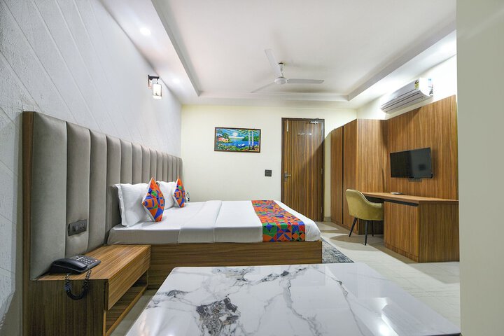 Room 20 of 39