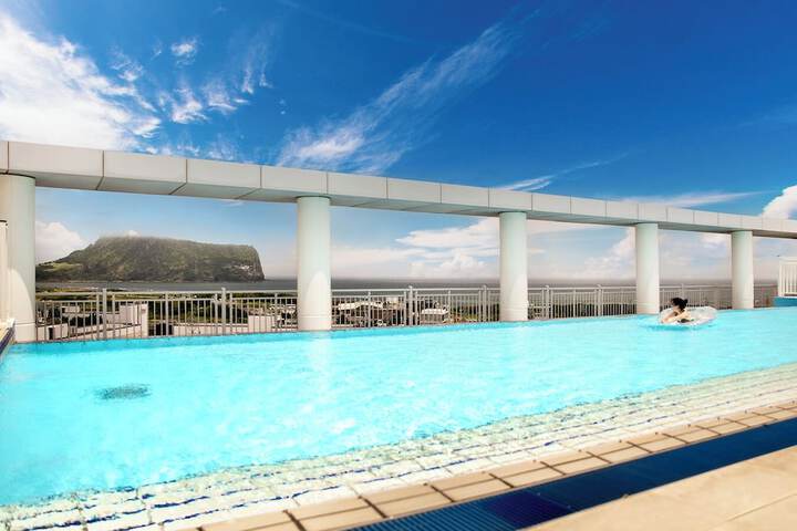 Pool 73 of 122