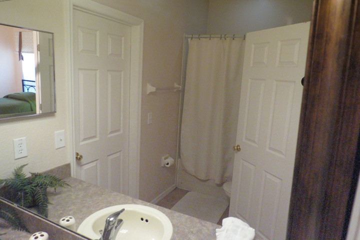 Room 13 of 18
