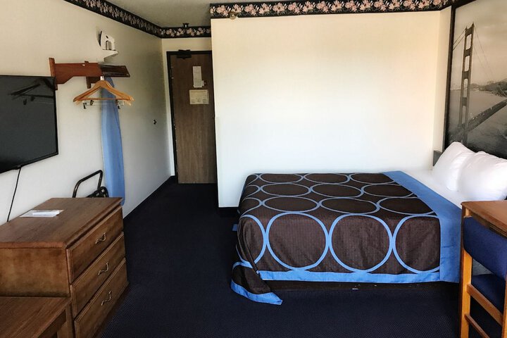 Queen Bed Accessible (1 of 7)