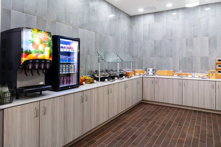 Breakfast/Coffee Service 23 of 27