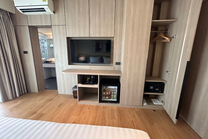 Room 19 of 125