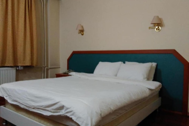Room 13 of 15