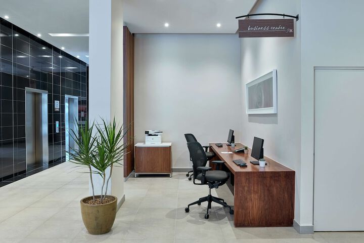 Business Center 31 of 35