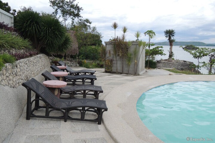 Sundeck 68 of 70