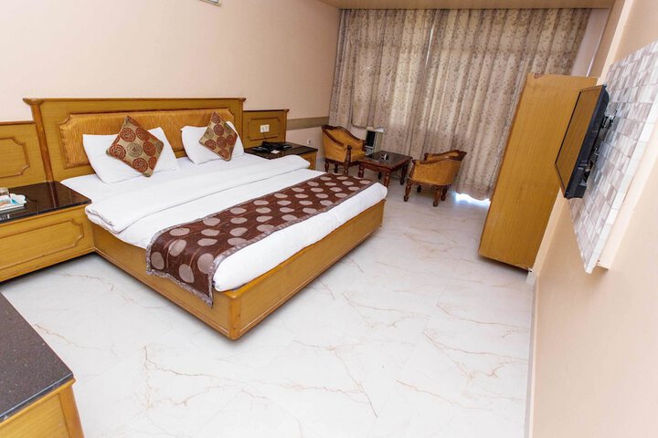 Room 30 of 90