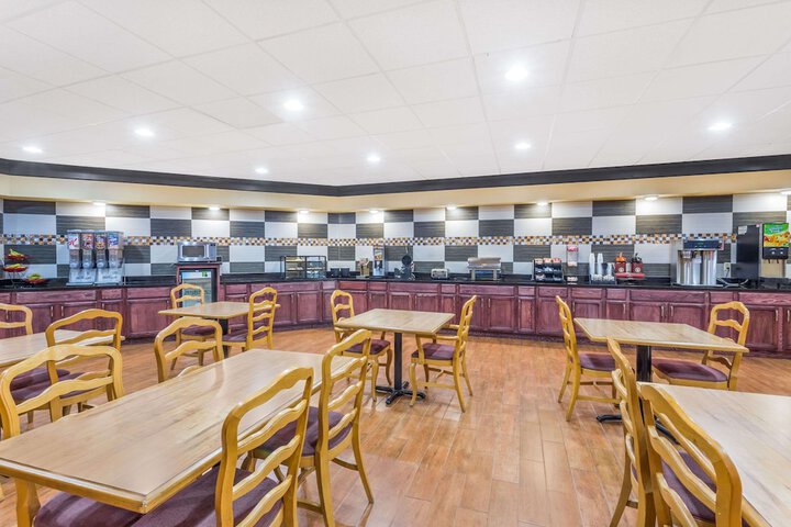 Breakfast/Coffee Service 31 of 41