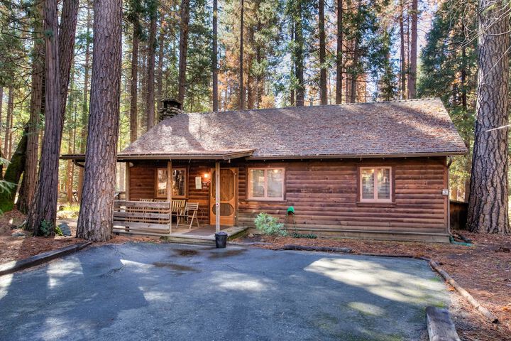 53 Creekside Cabin in Wawona, CA