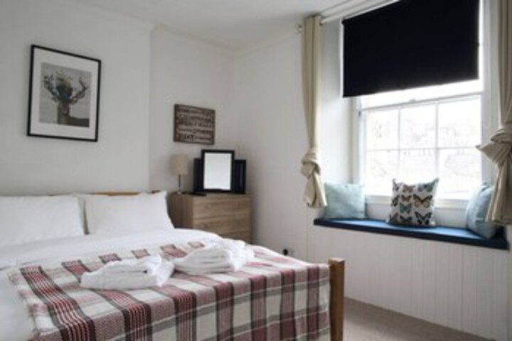Room 42 of 44