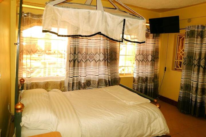 Olorropil Hotel