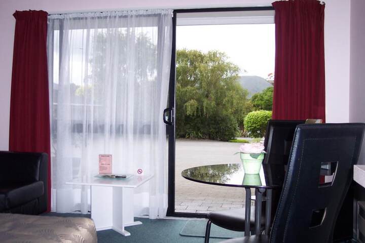 Room 2 of 20