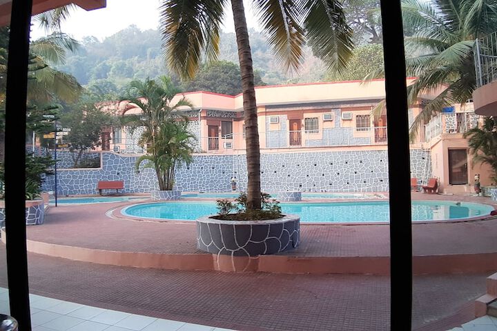 Pool 67 of 157
