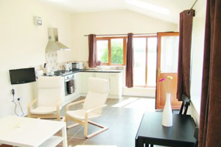 Room 4 of 5