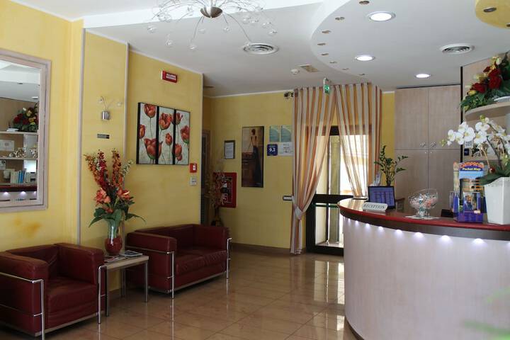 Hotel Interior 5 of 36