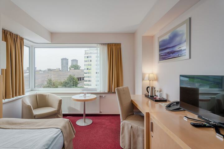 Room 12 of 58