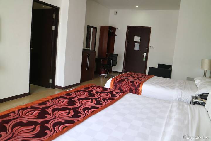 Room 10 of 76