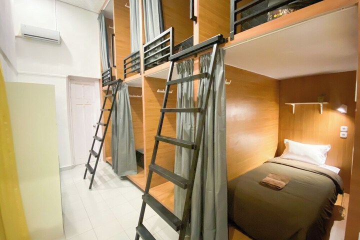 Room 6 of 47