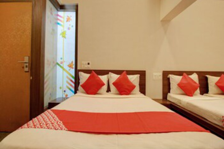 Room 33 of 38