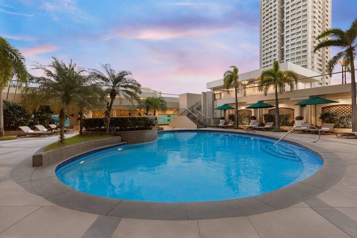 Hotel with Pool
