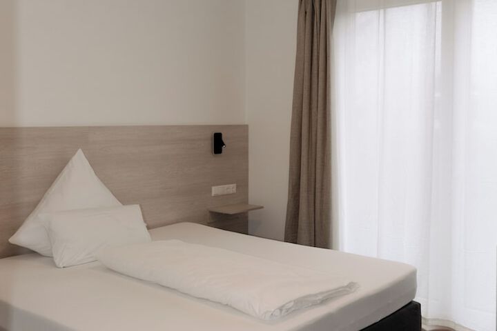 Room 14 of 29