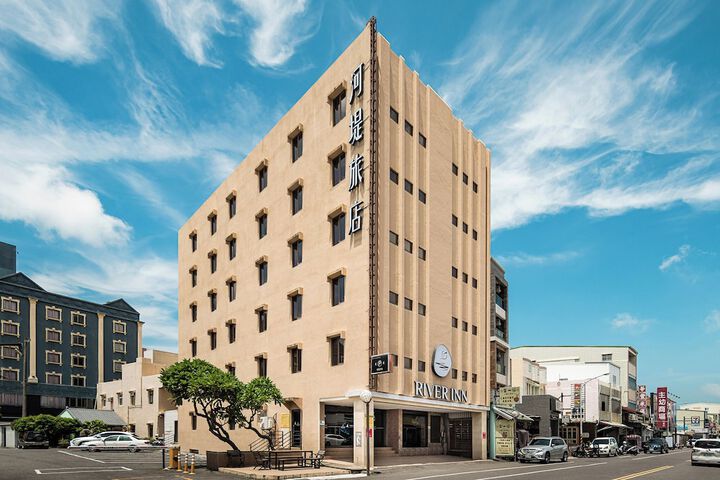Hotel 65 of 65