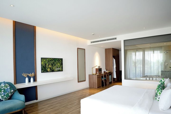 Room 7 of 165